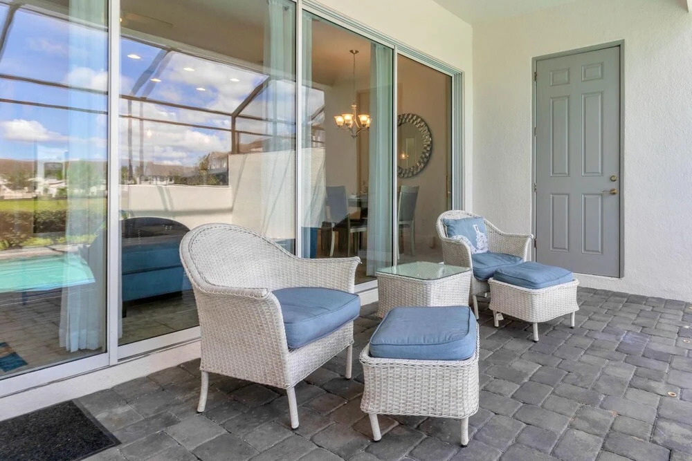 Stylish 3BR Townhouse With Pool Near Disney