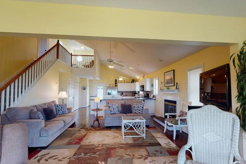 Sound Bite by Oak Island Accommodations