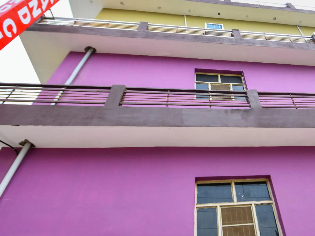 OYO 48260 Hotel Grand City
