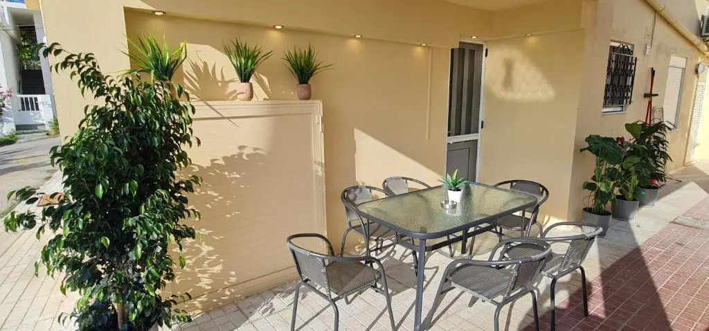 Chrisele House, 100m from Kalamaki Beach, Chania