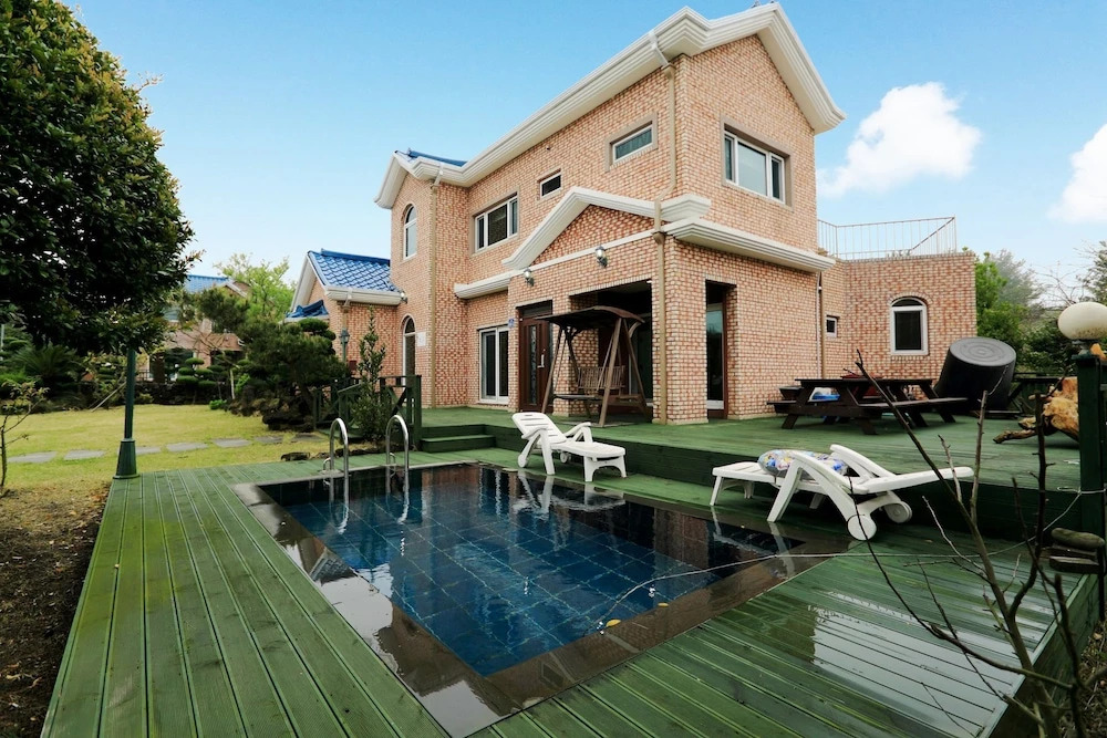 Jeju Ocean Sky Village Pension