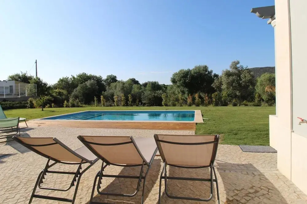 Semi-detached Villa With Pool In Rural Setting