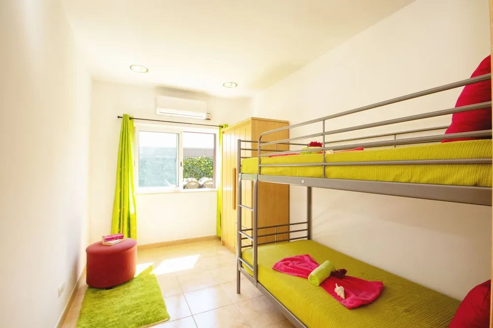 Villa Saint Martin - Refúgio familiar com piscina aquecível e BBQ em Albufeira