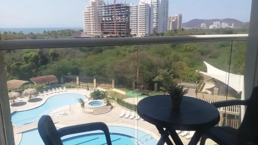 Zazue 504T2 vista al mar