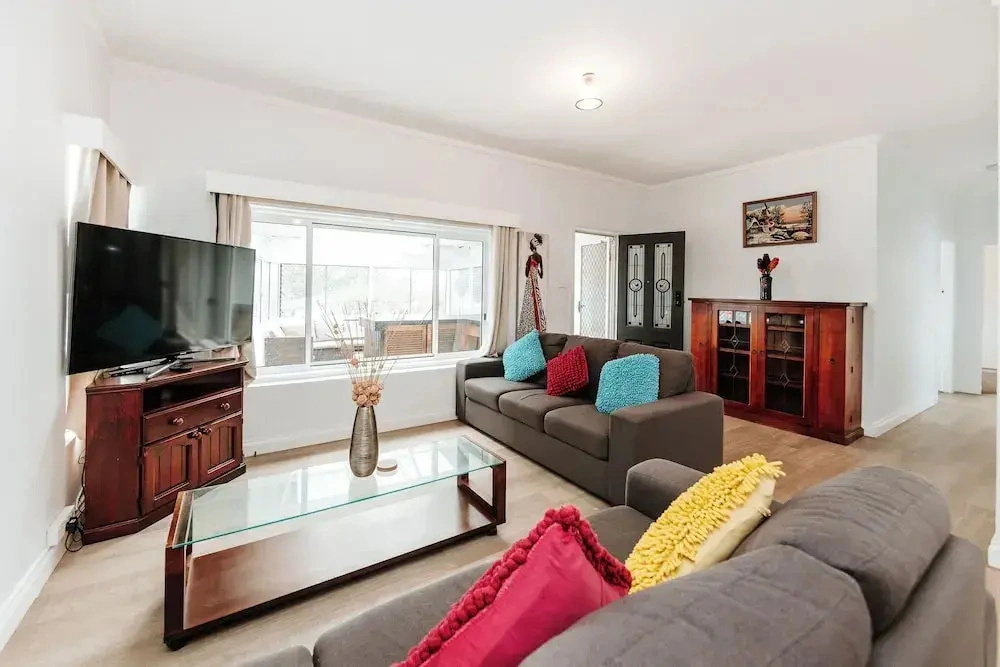 The Waratah Escape Nowra