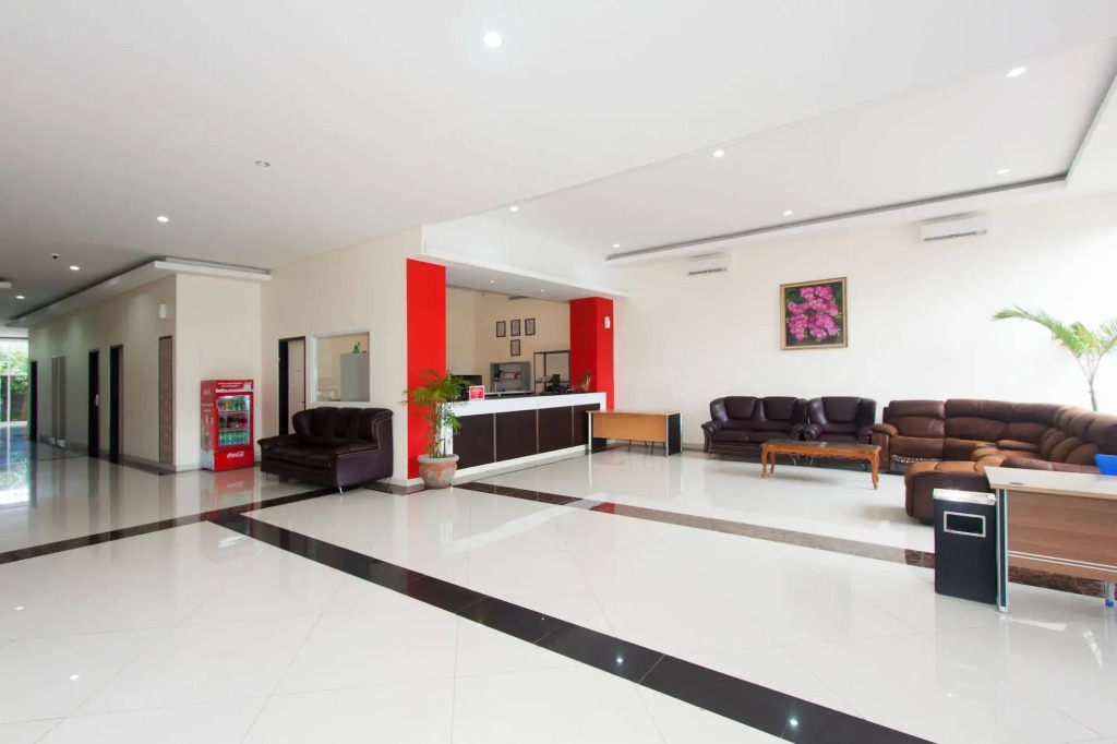 ZEN Rooms Kuta Puri Demak