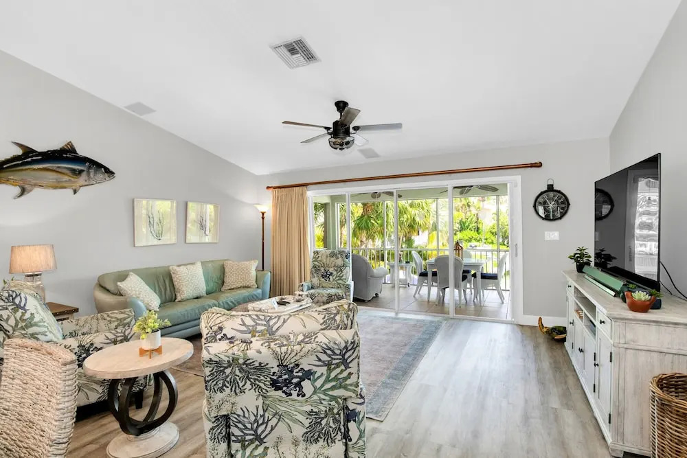 Waterfront Luxury Home with Pool and Boat Dock home