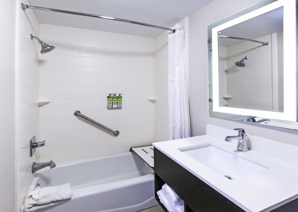 Holiday Inn Express New Orleans East by IHG