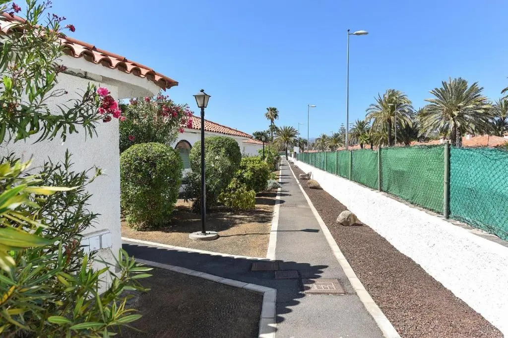 Bungalow Sun Club EM259A by VillaGranCanaria
