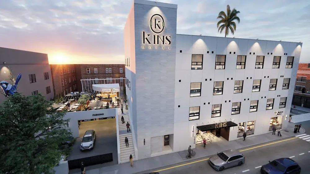 Kins Hotel