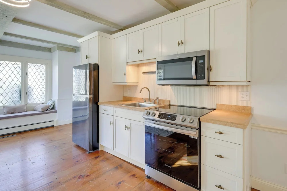 Idyllic Escape w/ Deck in East Sandwich!