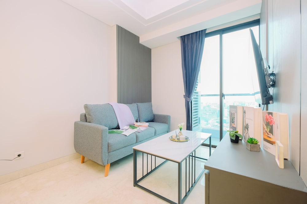 Spacious Grey 2Br At Capitol Suites Apartment