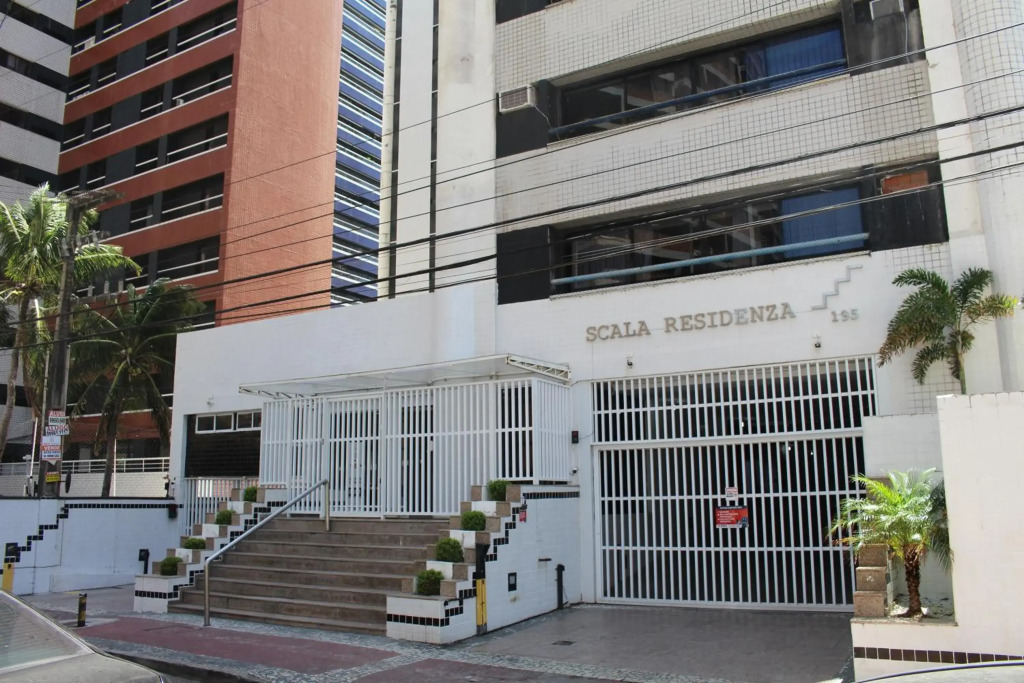 13 FLAT BEIRA MAR Com ENERGIA, VAGA, 3 CAMAS, WI-FI e AR