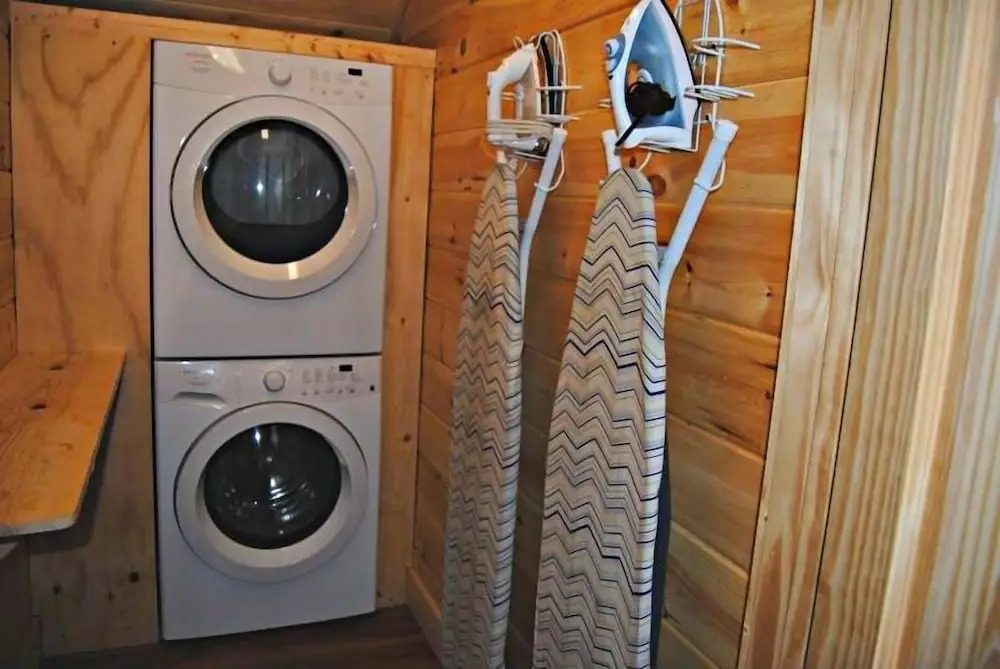 Gatlinburg Mansion 14 Bedroom Cabin by RedAwning