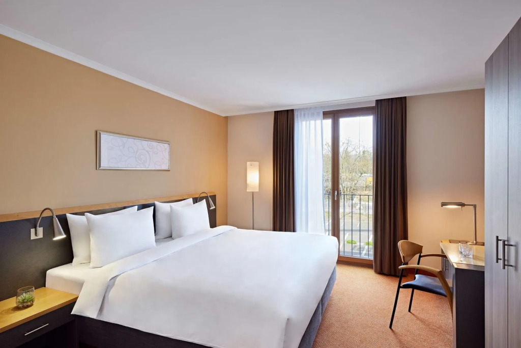 The Curve Hotel BayArena