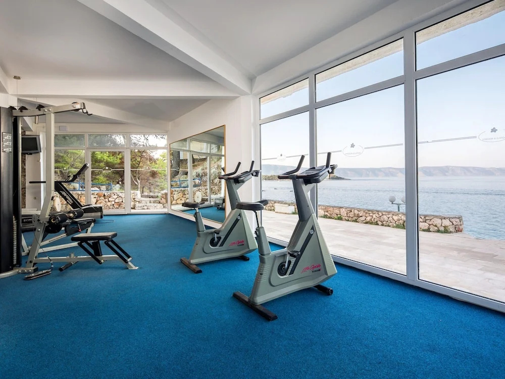 Elegant Resort Stay for 4 in Jelsa