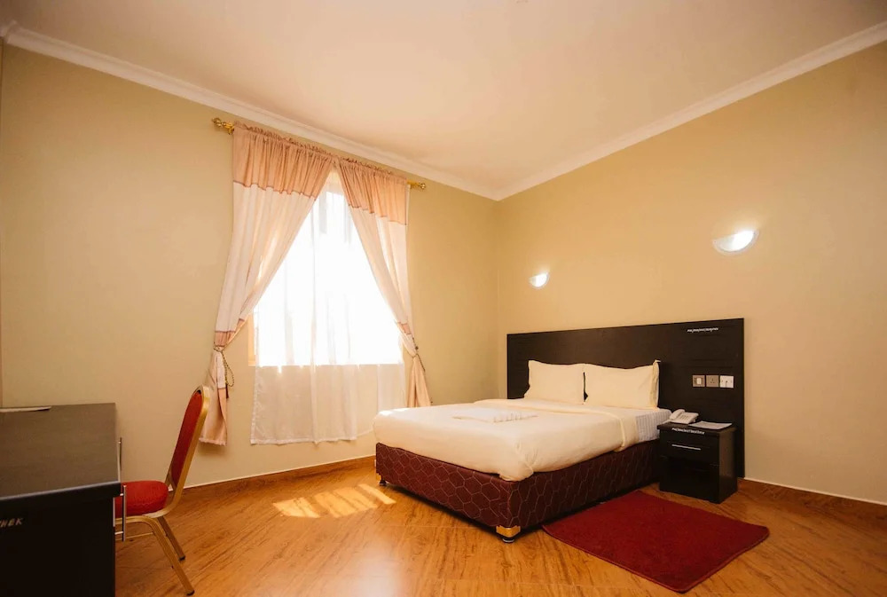 Panone Hotel Boma