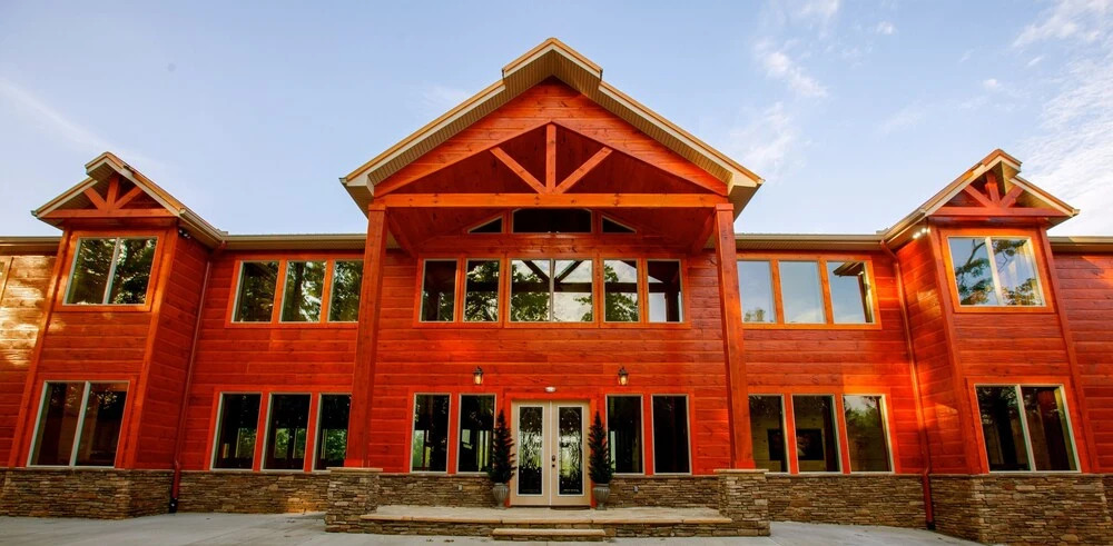Foxwood Mansion 14 Bedroom Cabin by RedAwning