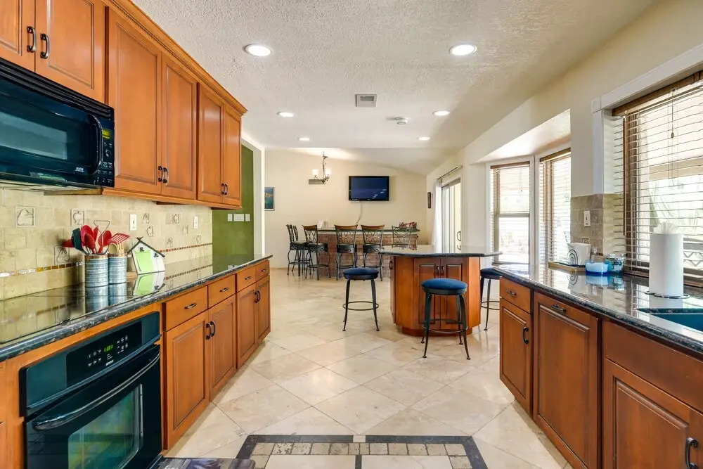 Blissful Scottsdale Home w/ Patio, Fire Pit & Pool