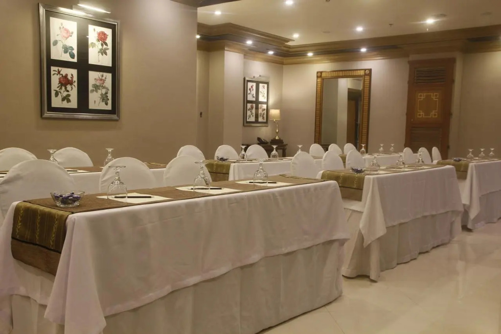 Herald Suites Polaris
