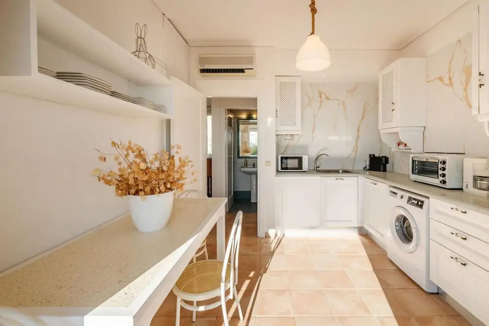 Golden Tiara Apartment