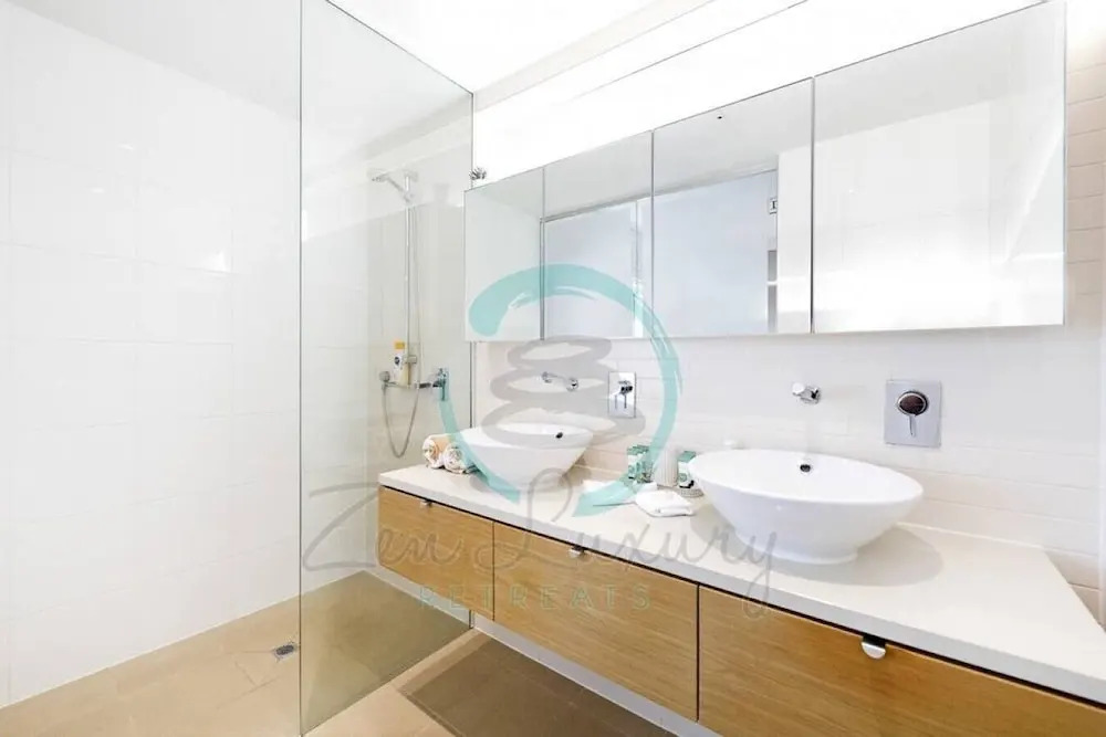 ZEN OCEANIA - 2 Bedroom Ocean View
