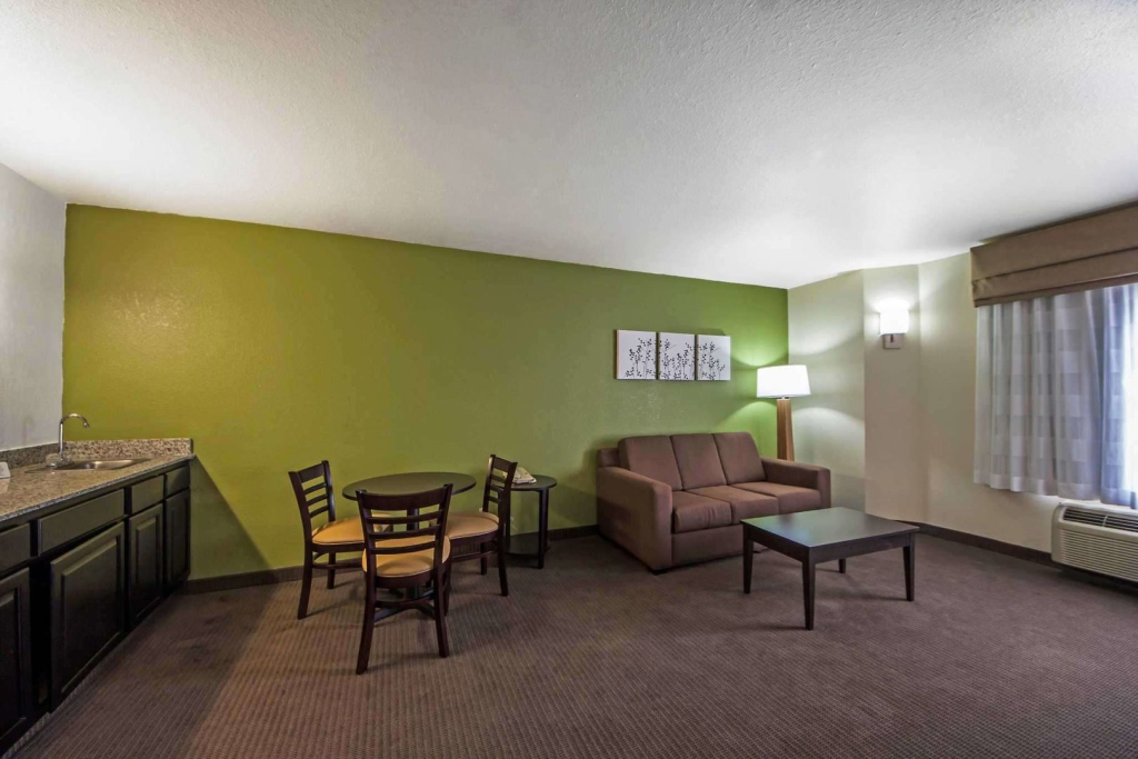 Sleep Inn & Suites Tulsa Central I-44