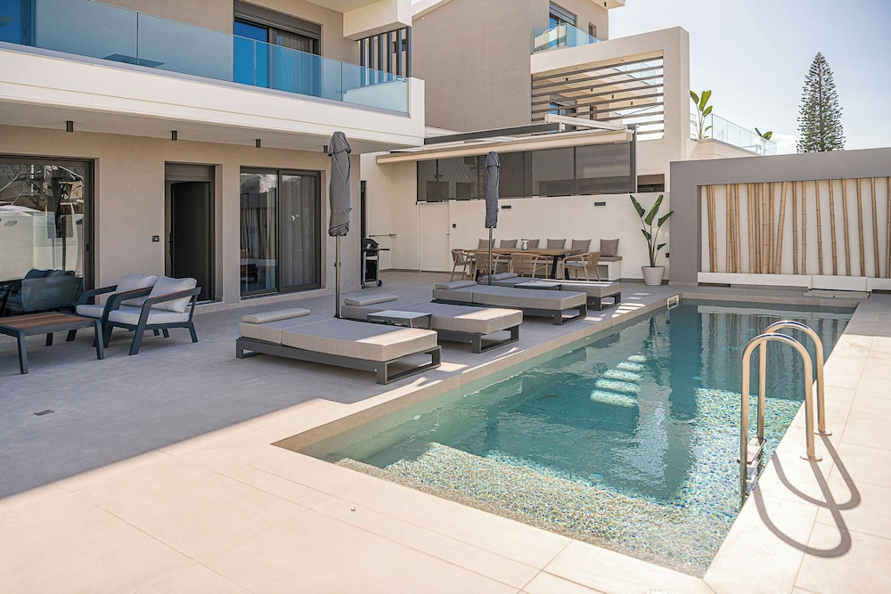 Mossa Concept Villas