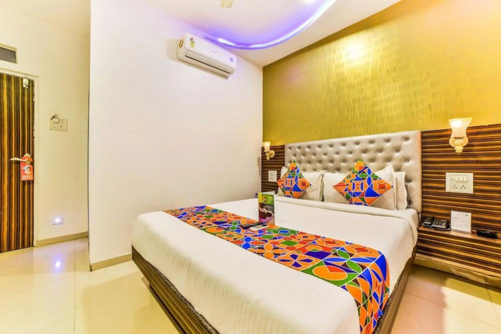 Flagship 8544 Hotel Bentleys