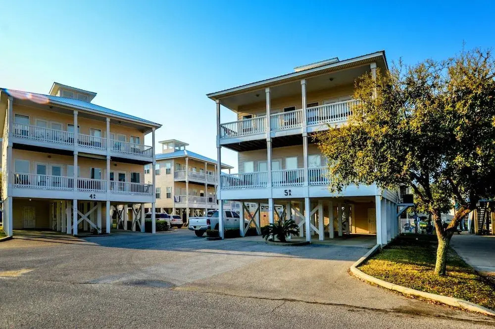 Spinnaker Pointe 2A Duplex