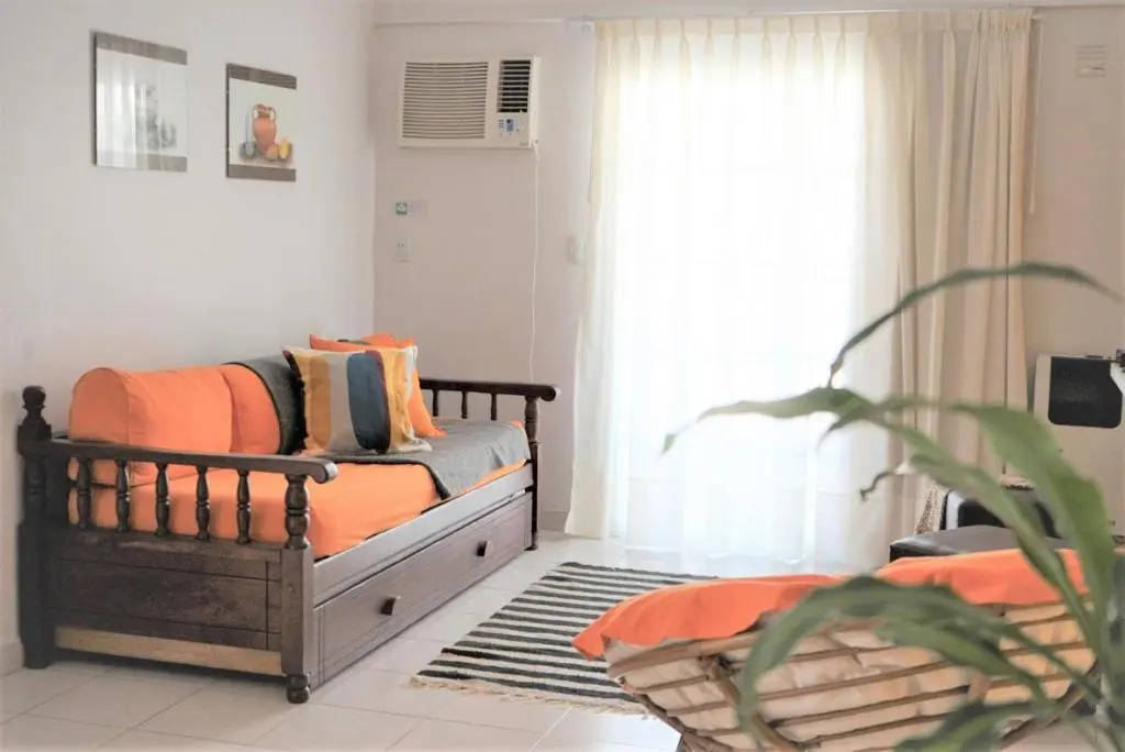 Rent for Days II - Top Centro