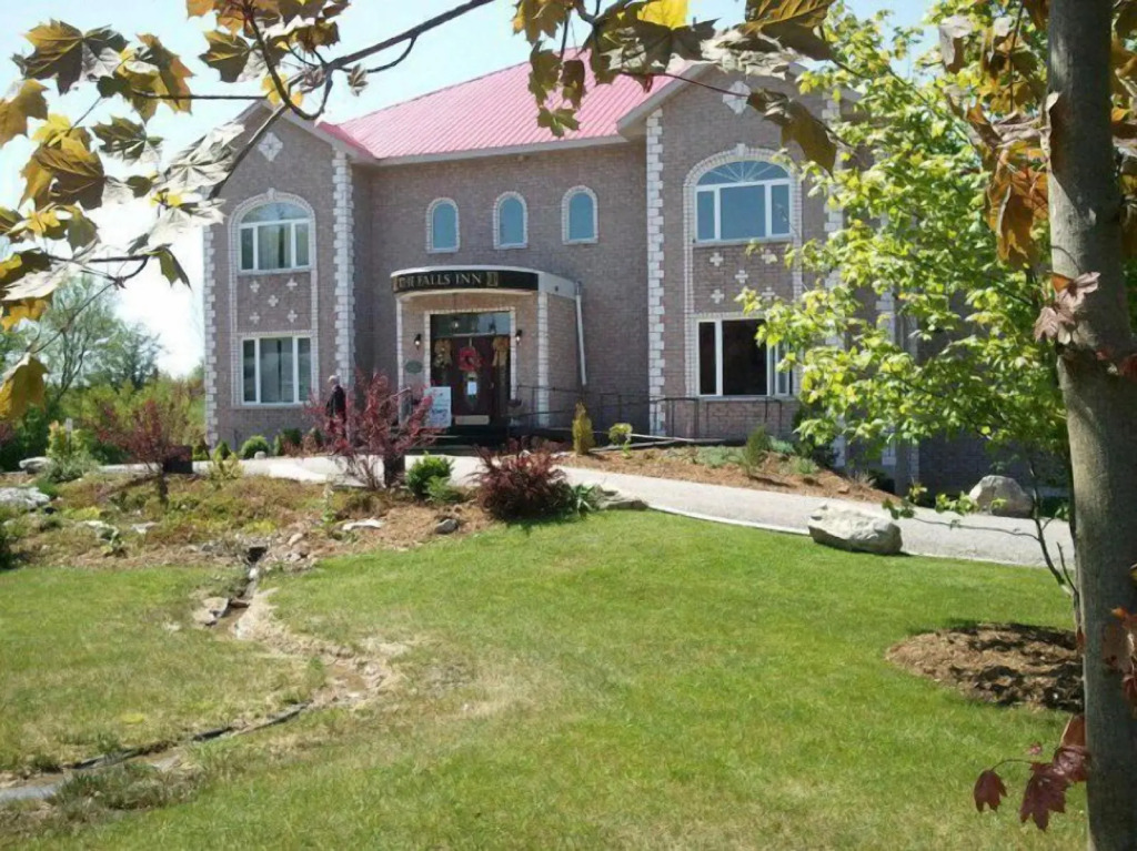 The Falls Inn Walters Falls - An Ontarios Finest I
