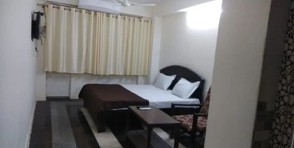 iROOMZ Hotel Sundar