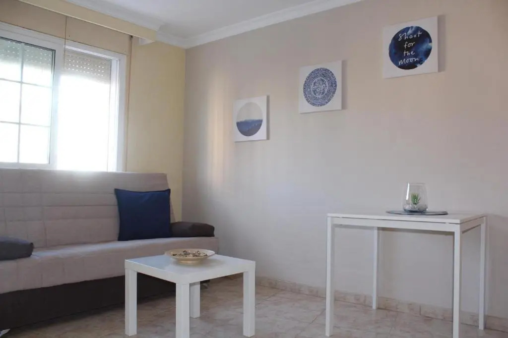 Nice and New Studio with balcony close to the city