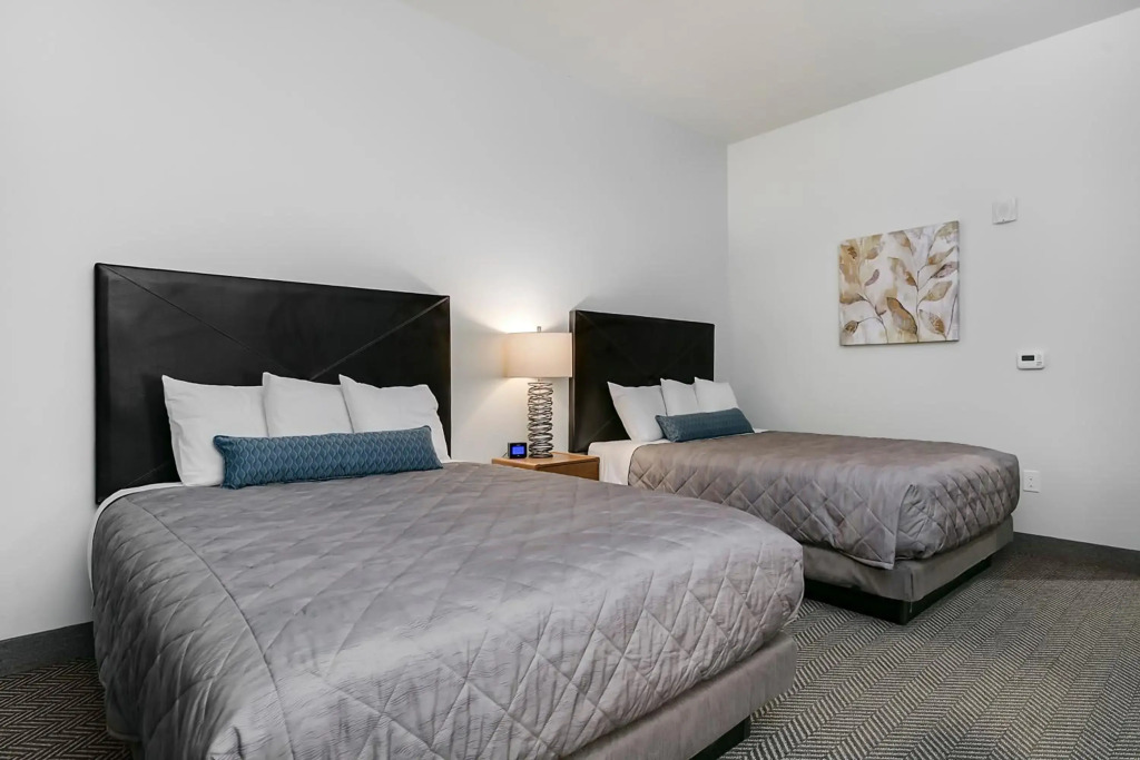 Silver Creek Hotel