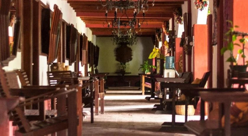 Royal Santa Ana