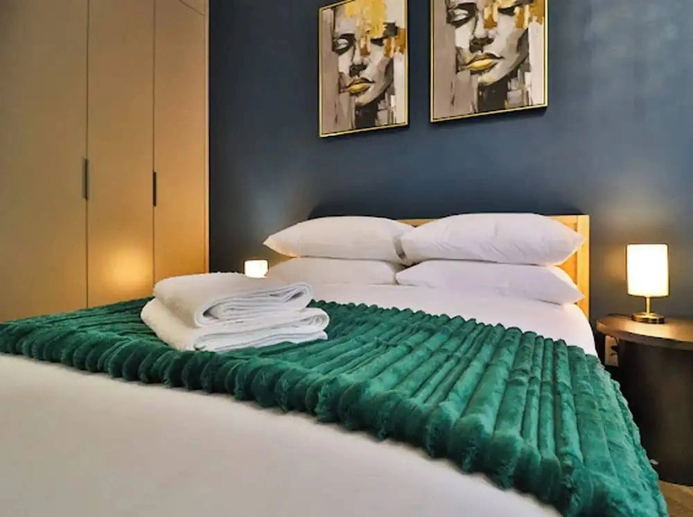 Chic Rosebank Studio, Walk to Mall &gautrain