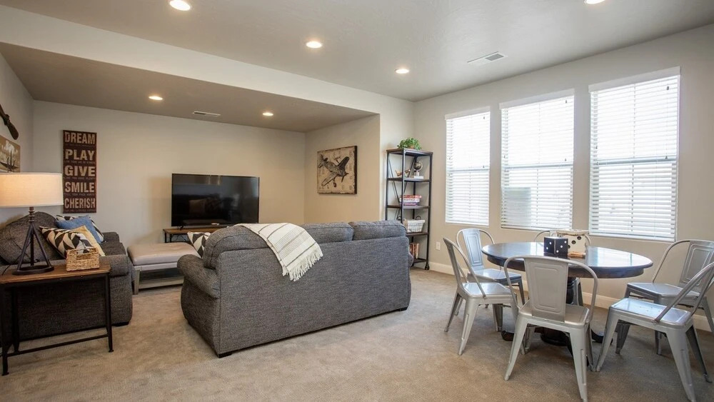 Vacation Home With Easy Access to Bike and Hiking Trails by Redawning