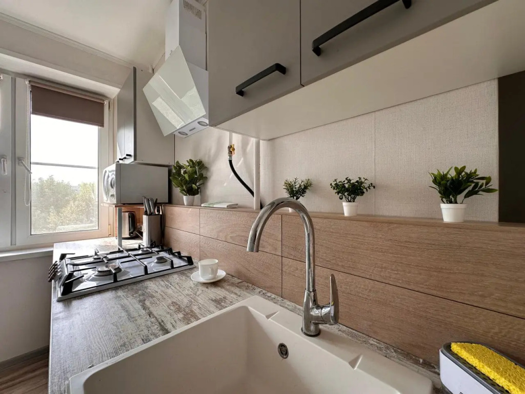 Apartament 52 на улице Челюскинцев 15