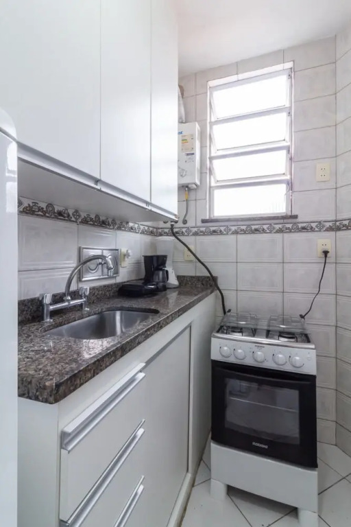 8 Minutes From Copacabana Beach Br1010