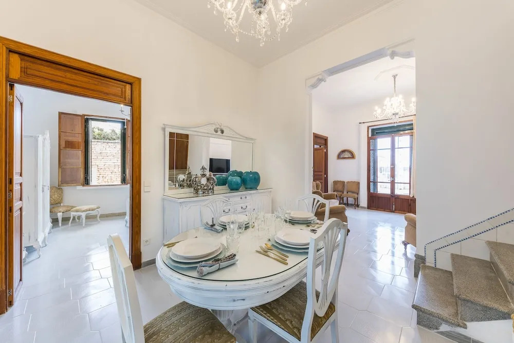 Jofres House