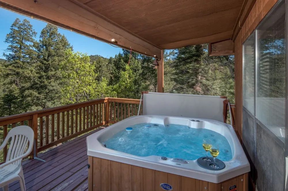 Rocky Top Cabin - Two Bedroom Cabin