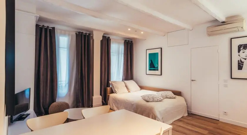Contemporary Apartment in Nice