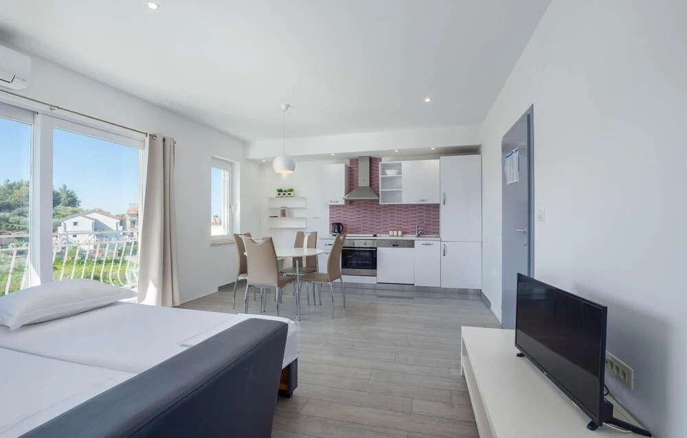 Stunning Apartment in Podstrana With Wifi and 1 Bedrooms