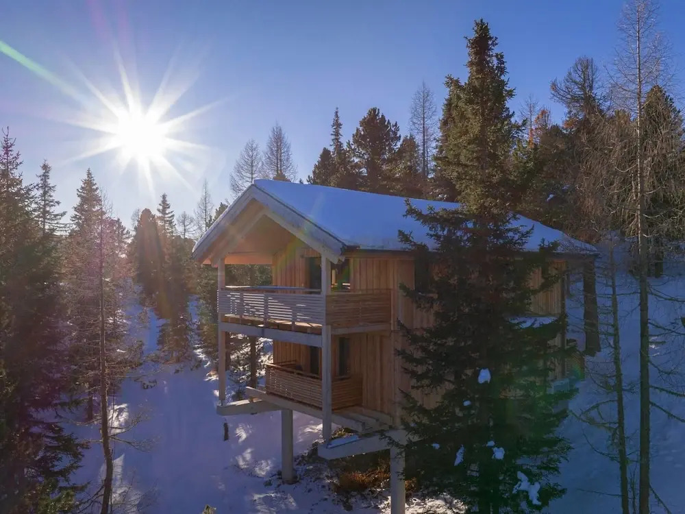 Lovely Chalet With hot tub