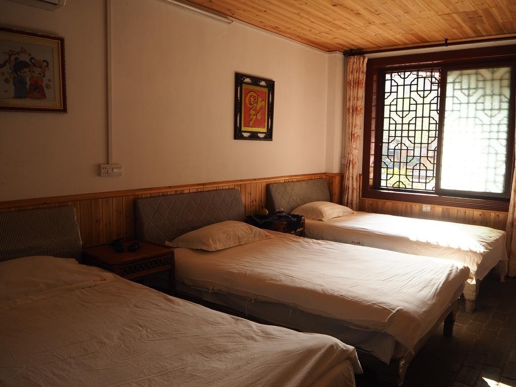 Yangshuo Dahuwai Camps Hotel