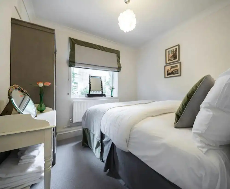 Elegant Georgian 2 Bedroom Apartment in Notting Hill