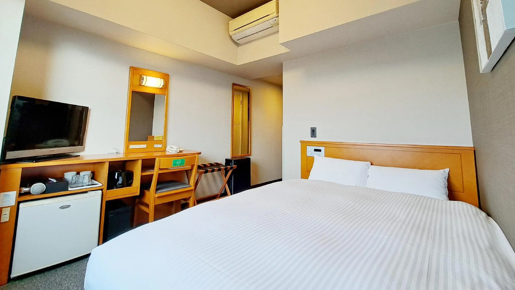 Hotel Route-Inn Shinjyo Ekimae