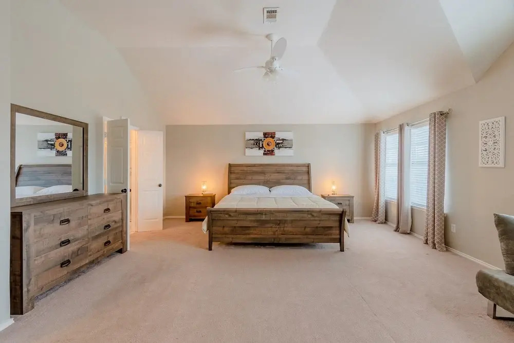 Family Friendly Spacious Home with Backyard Pool by Redawning