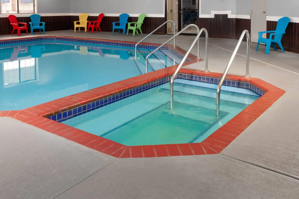 AmericInn by Wyndham Reedsburg